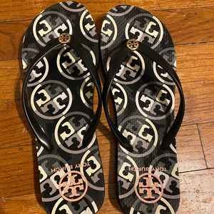Tory Burch flip flop size 9